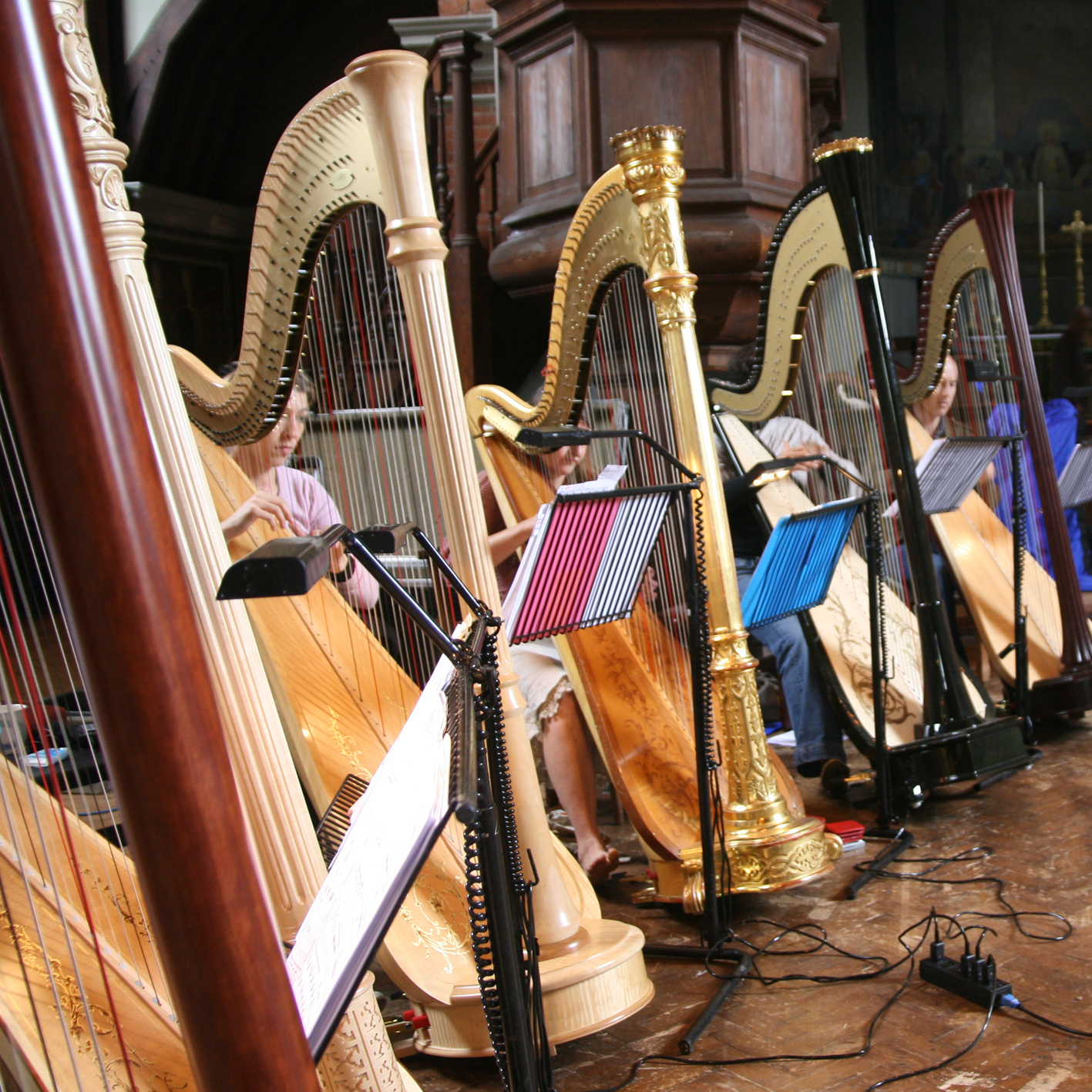 Index of /files/Archives/The London Harp Sound/Arty harps